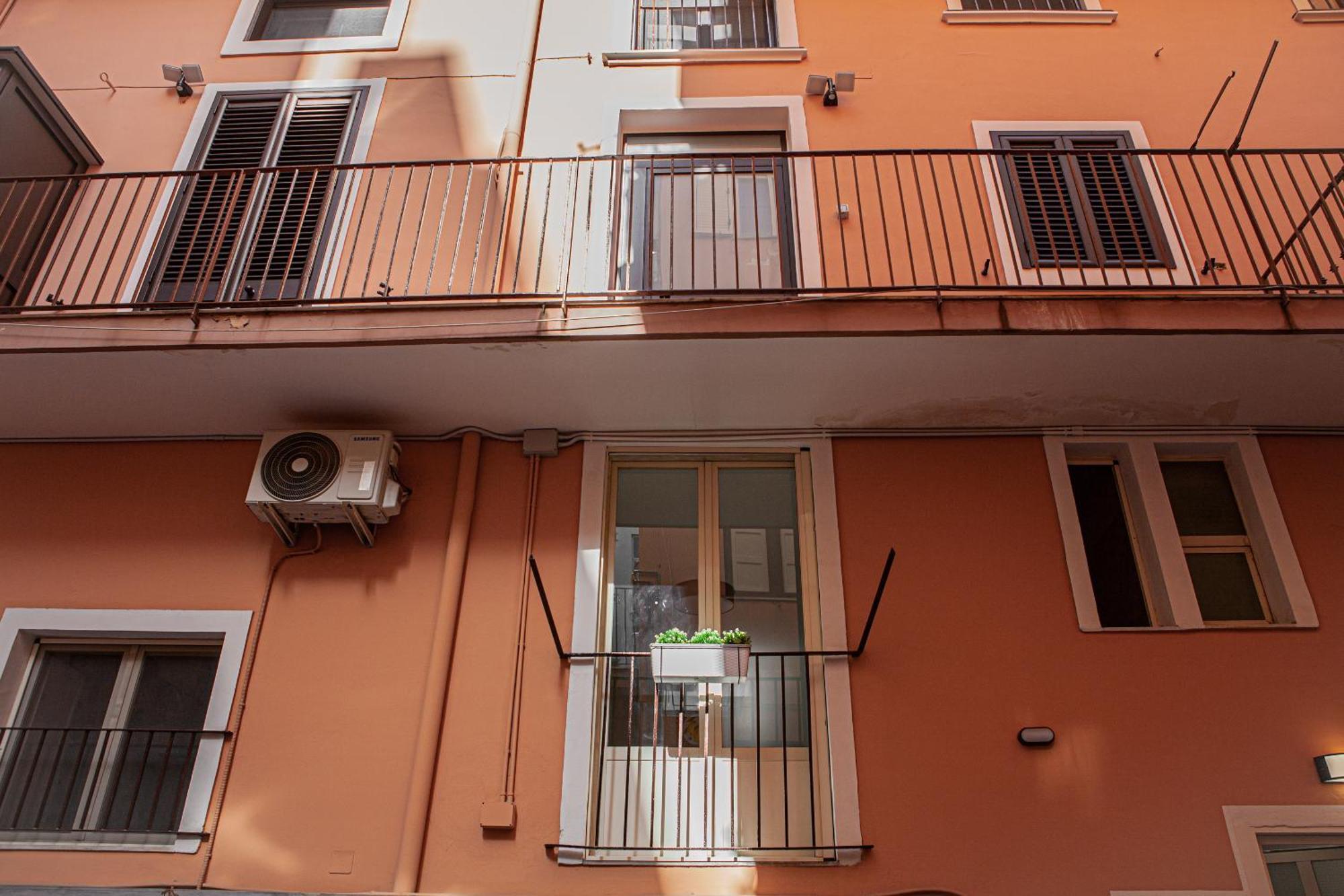 Ruggero Settimo - Holiday Houses Катания Екстериор снимка